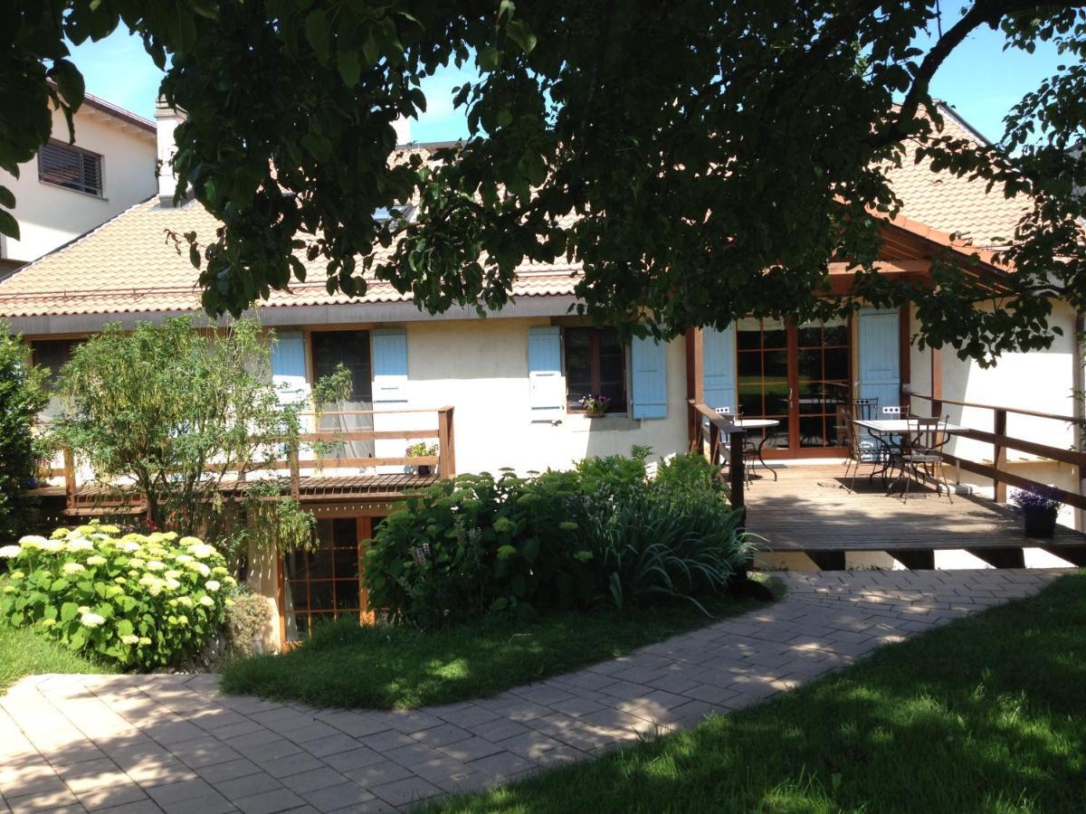 Le Pre Bed & Breakfast Juriens ภายนอก รูปภาพ